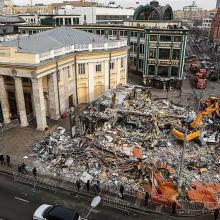 photograph of demolished kiosks in Moscow